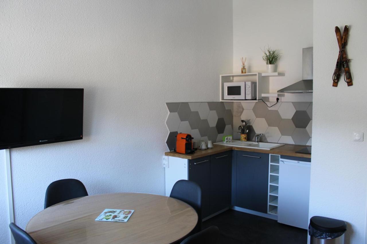 Studio Isard, Wifi Et Parking Gratuit, Navette Gratuite Au Pied De La Residence, Possibilite Forfait Menage Et Location Linge De Lit Et Toilette, A 10 Minutes A Pied Du Centre Ville Font-Romeu-Odeillo-Via 외부 사진